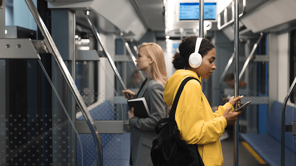 Noise-canceling headphones